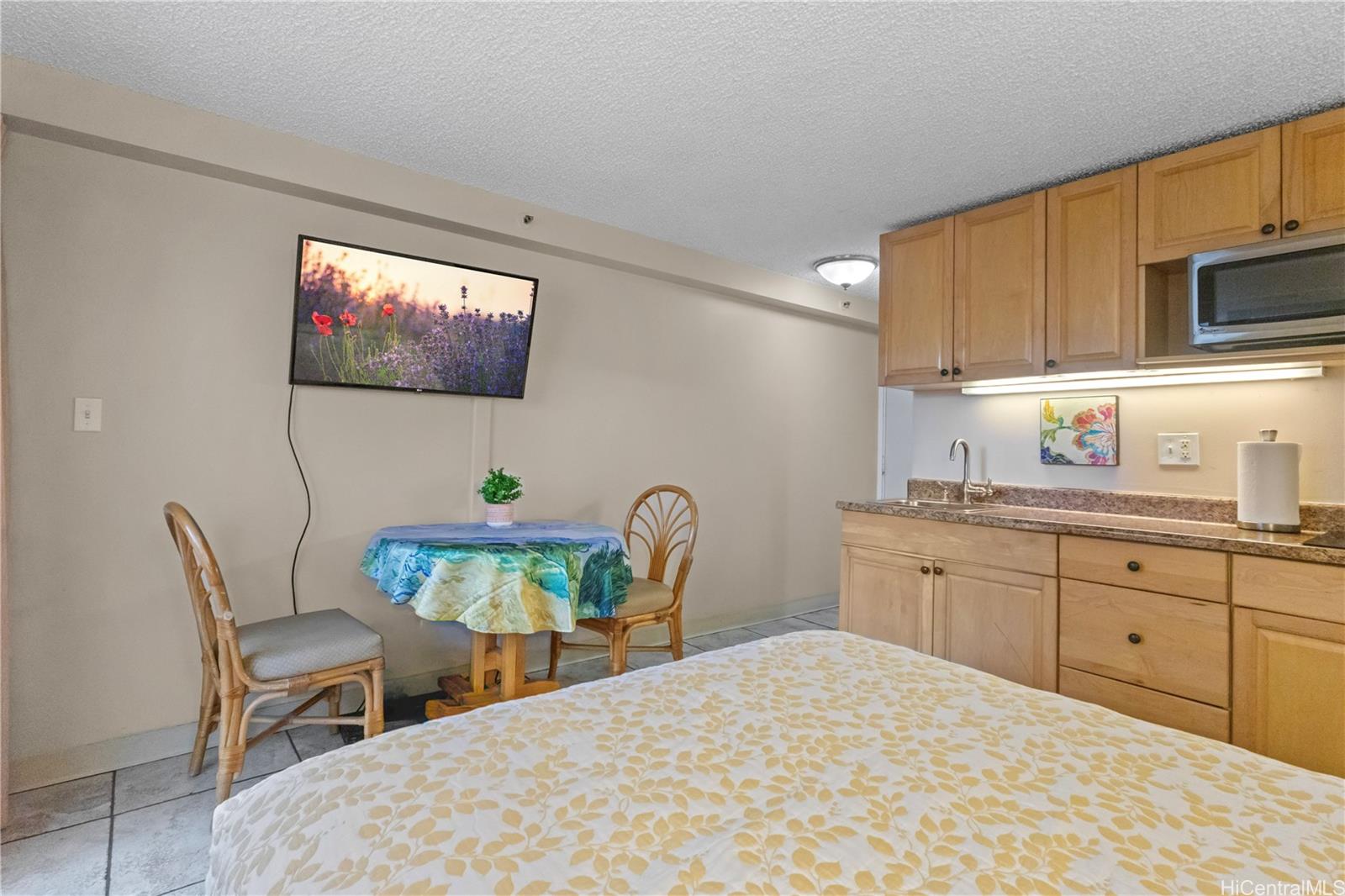 Kuhio Village 1 condo # 306, Honolulu, Hawaii - photo 2 of 23