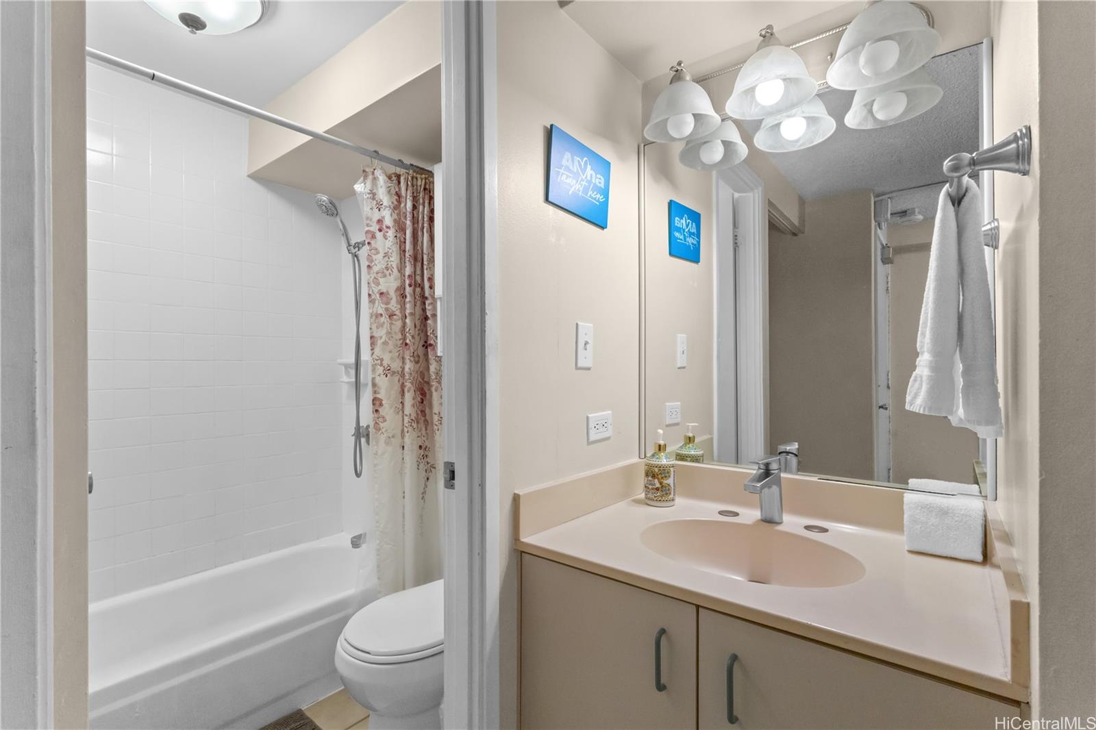 Kuhio Village 1 condo # 306, Honolulu, Hawaii - photo 14 of 23