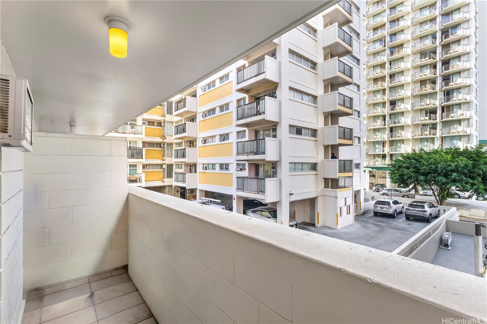 Kuhio Village 1 condo # 306, Honolulu, Hawaii - photo 15 of 23