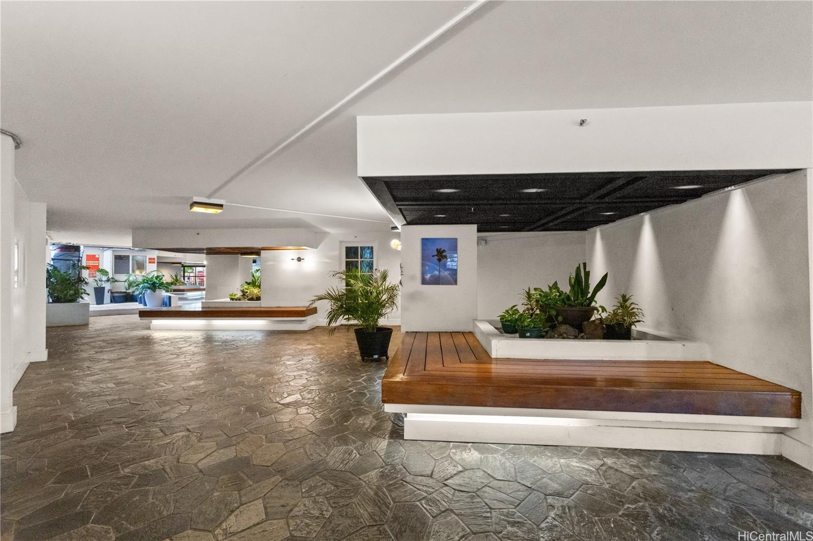 Kuhio Village 1 condo # 306, Honolulu, Hawaii - photo 16 of 23