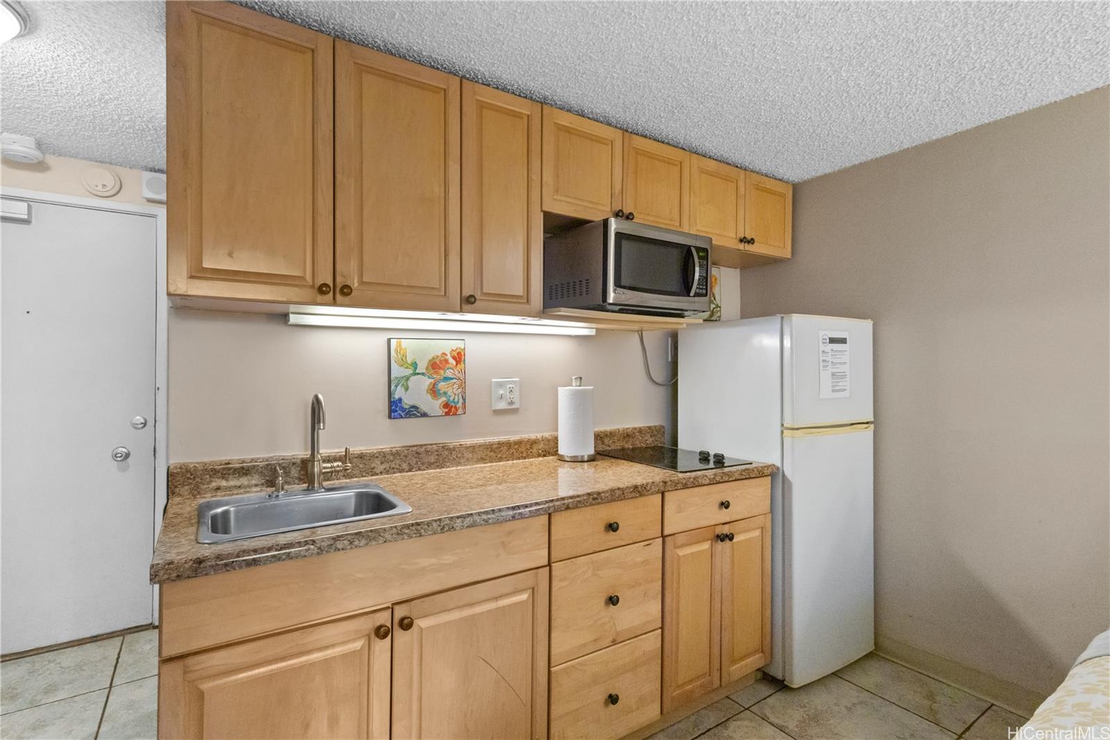 Kuhio Village 1 condo # 306, Honolulu, Hawaii - photo 4 of 23