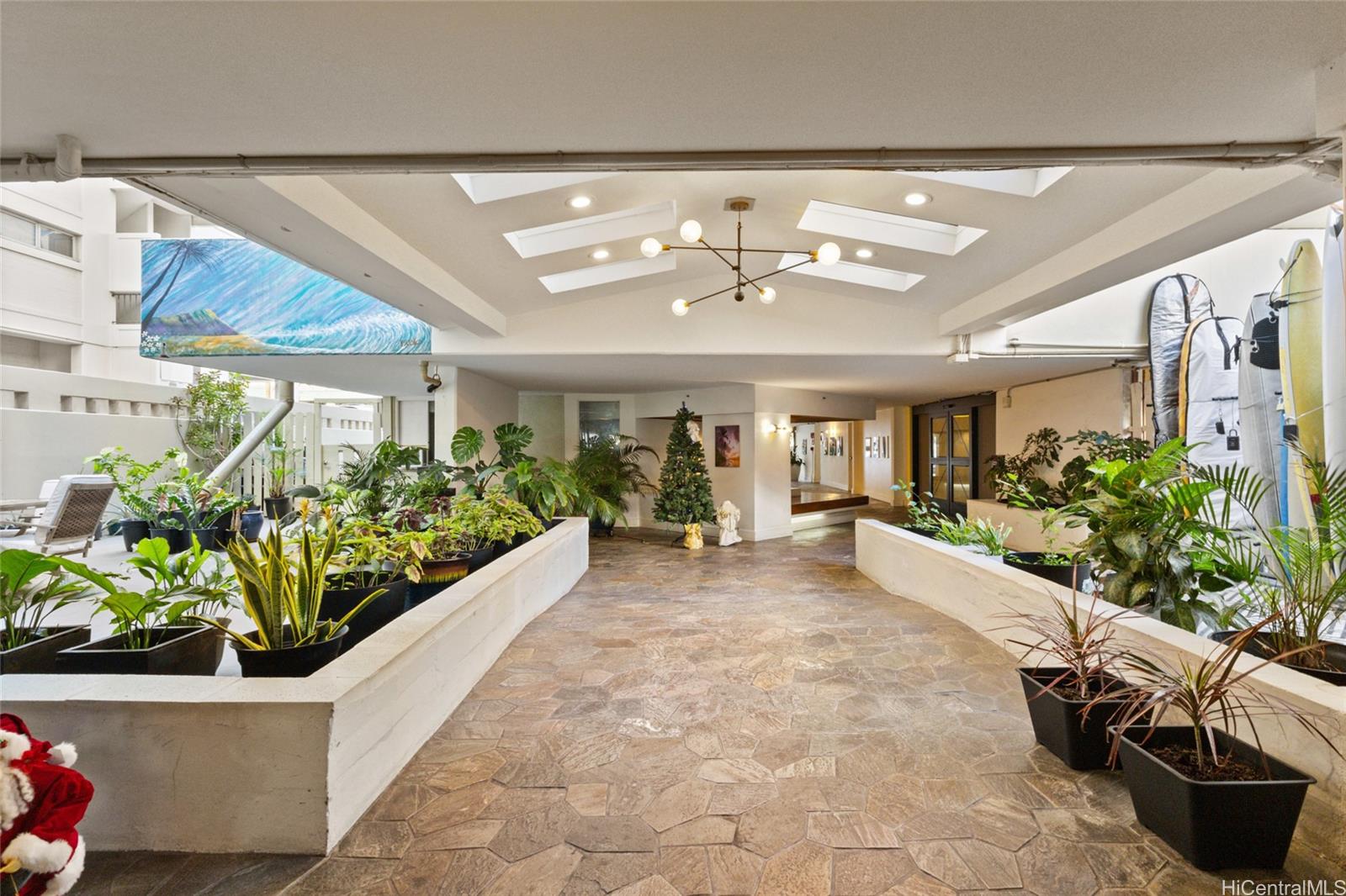 Kuhio Village 1 condo # 307, Honolulu, Hawaii - photo 17 of 25