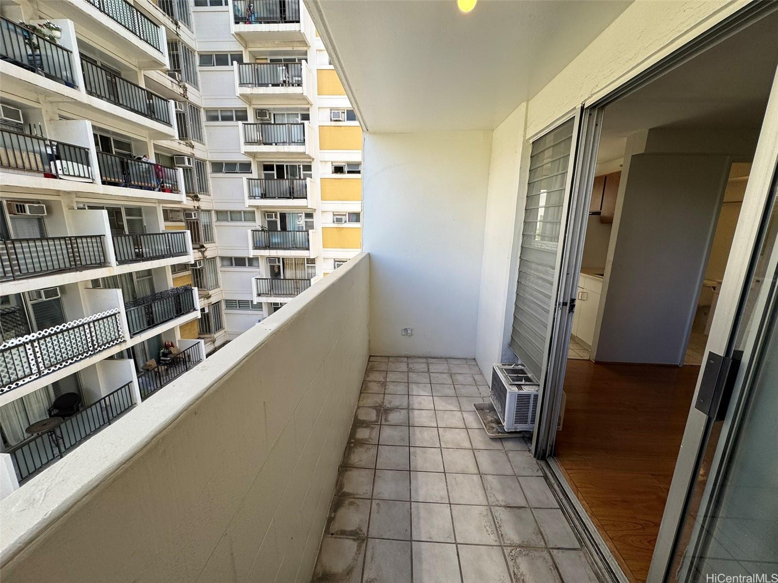 Kuhio Village 1 condo # 503, Honolulu, Hawaii - photo 4 of 25