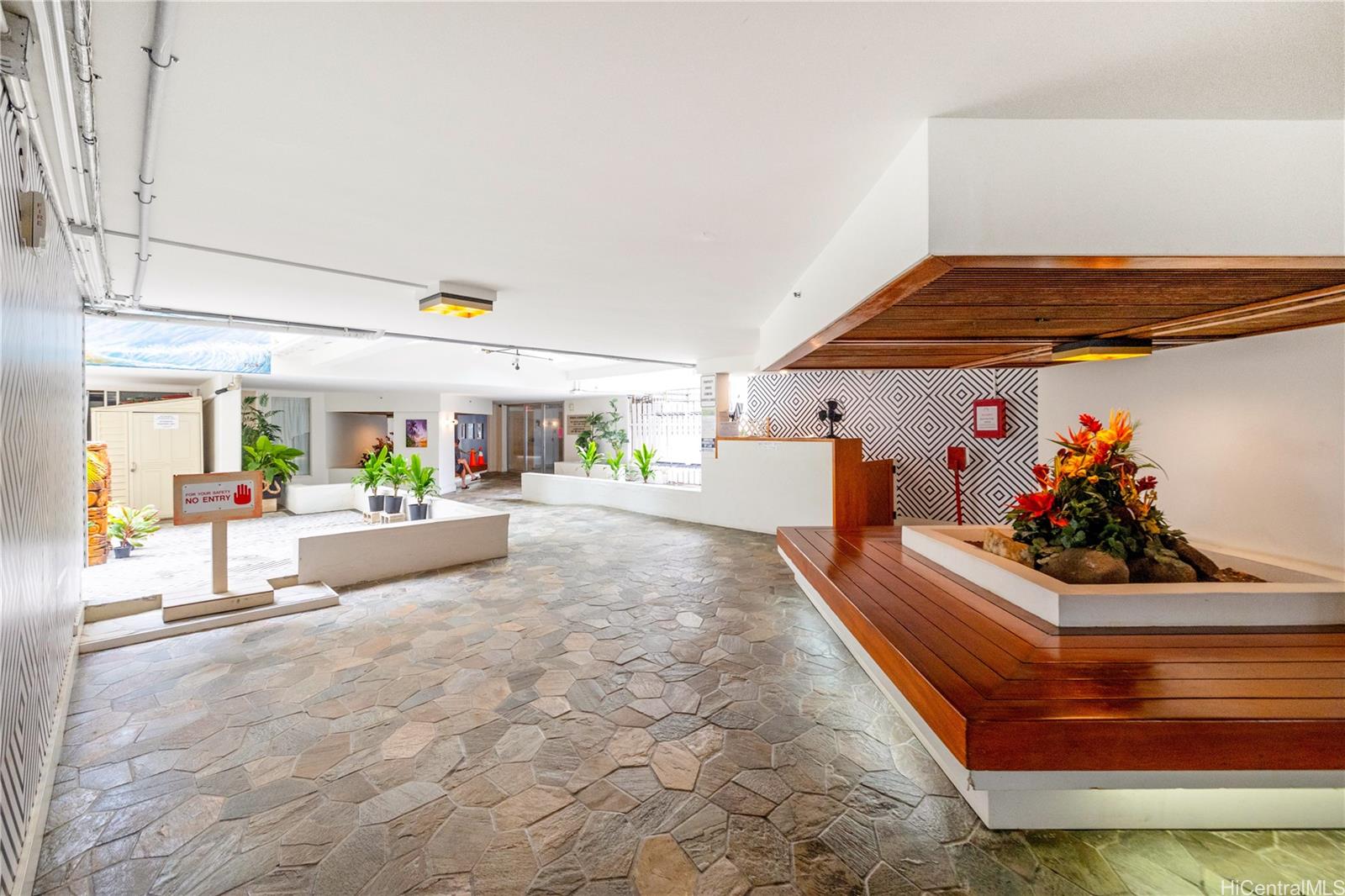 Kuhio Village 1 condo # 607, Honolulu, Hawaii - photo 11 of 14