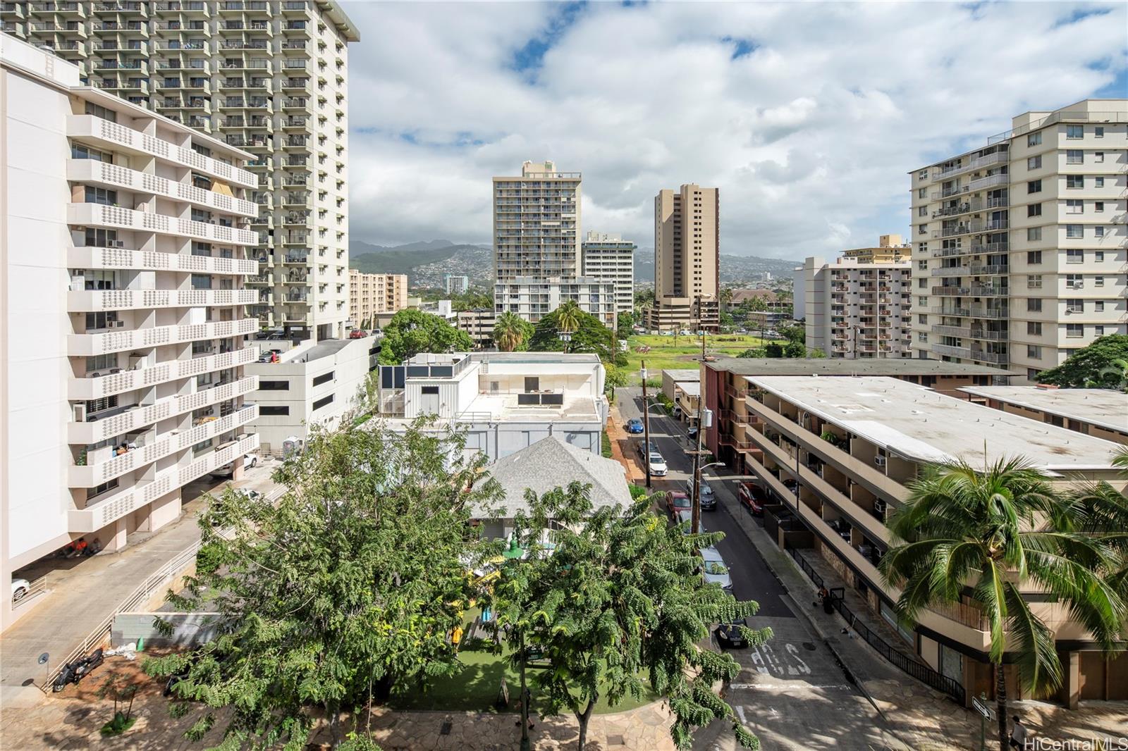 Kuhio Village 1 condo # 810, Honolulu, Hawaii - photo 10 of 17
