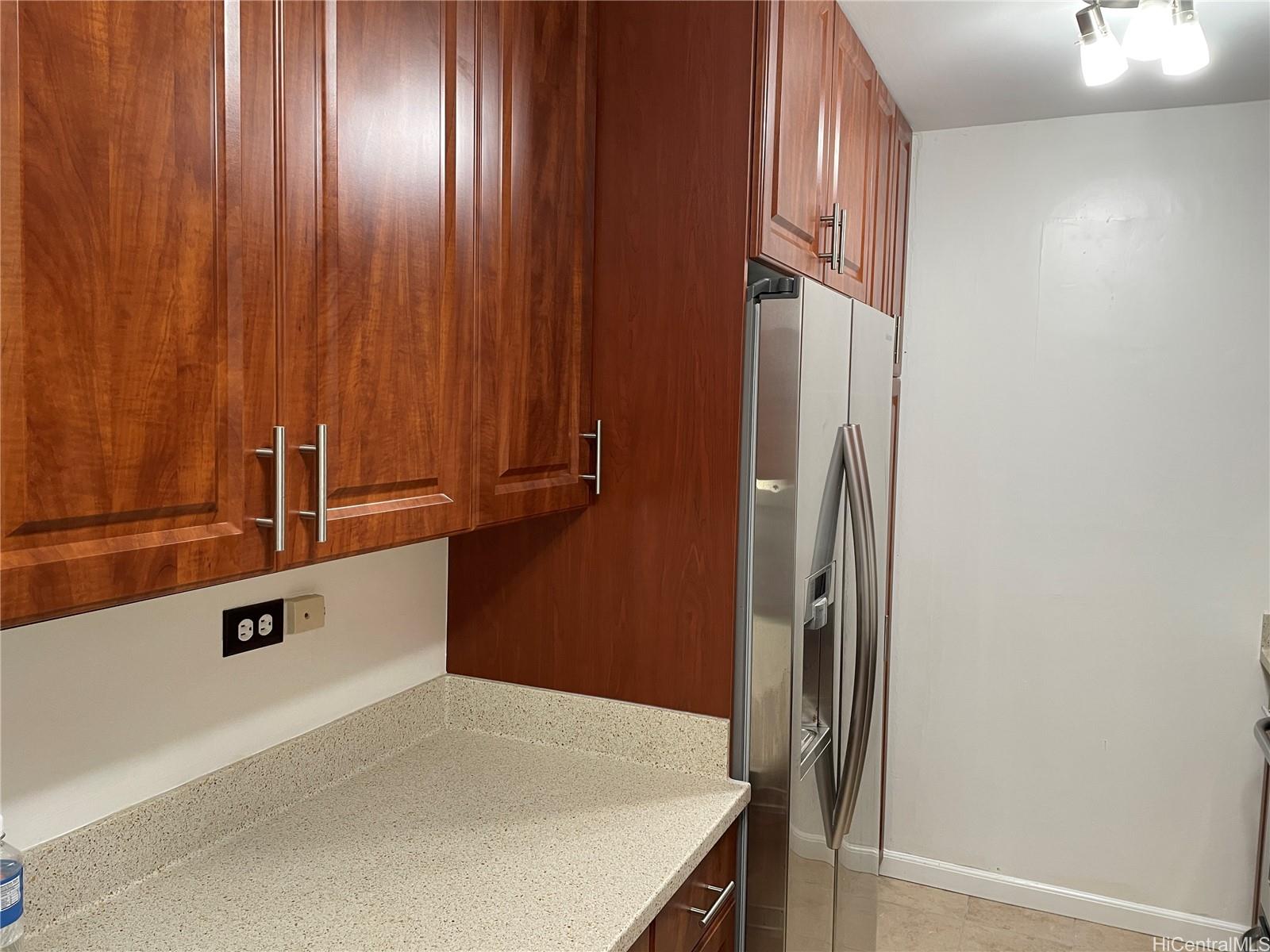 2465 Ala Wai Blvd Honolulu - Rental - photo 6 of 9