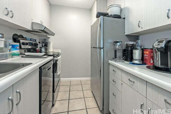 Fairway Manor condo # 1104, Honolulu, Hawaii - photo 11 of 15