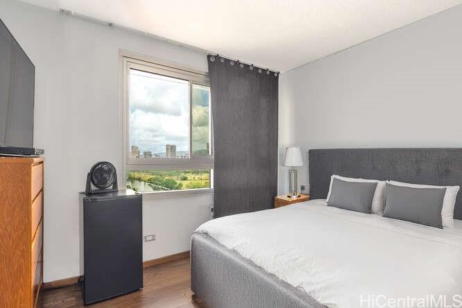 Fairway Manor condo # 1104, Honolulu, Hawaii - photo 12 of 15