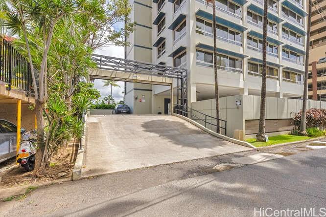 Fairway Manor condo # 1104, Honolulu, Hawaii - photo 5 of 15