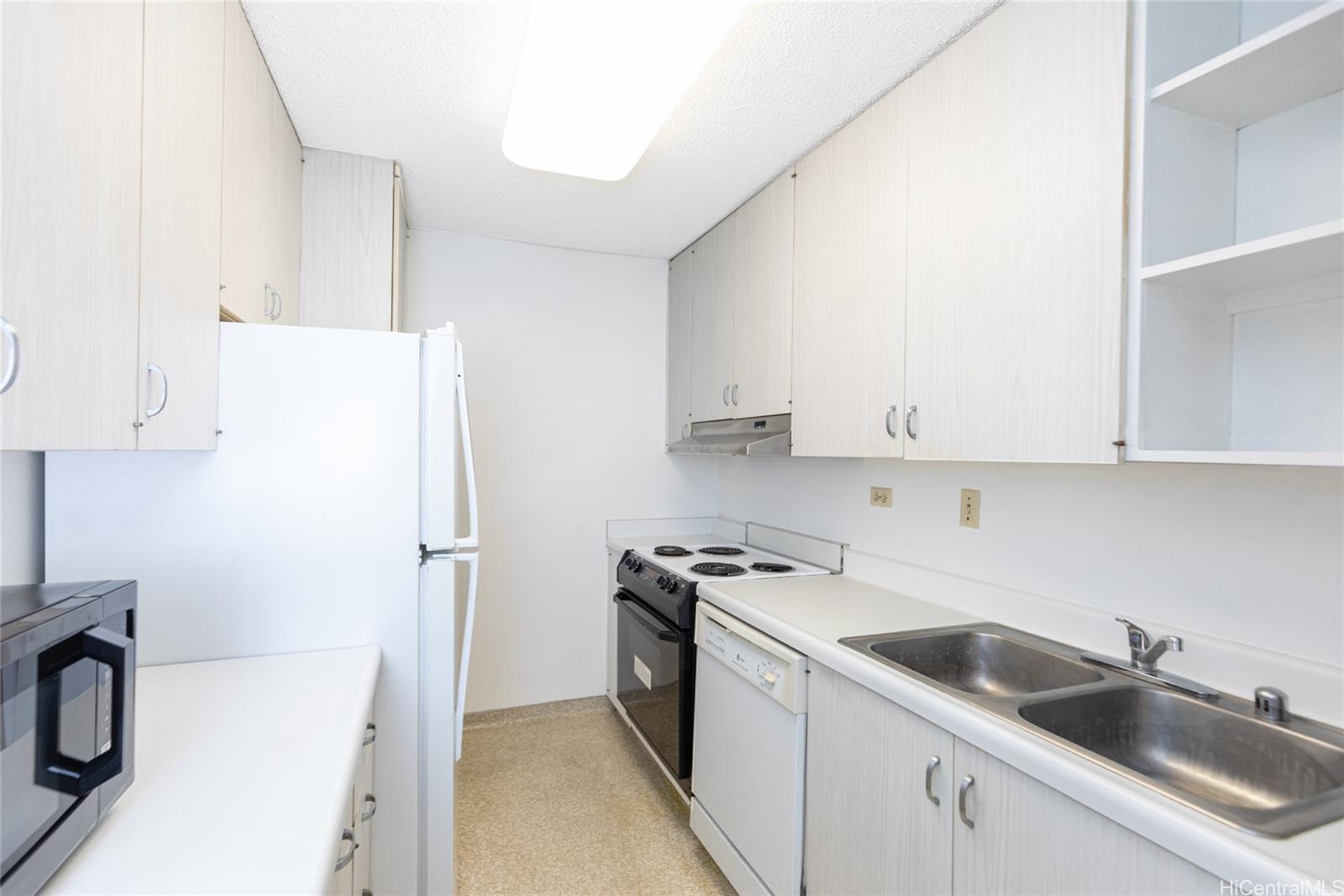 Fairway Manor condo # 1203, Honolulu, Hawaii - photo 12 of 25