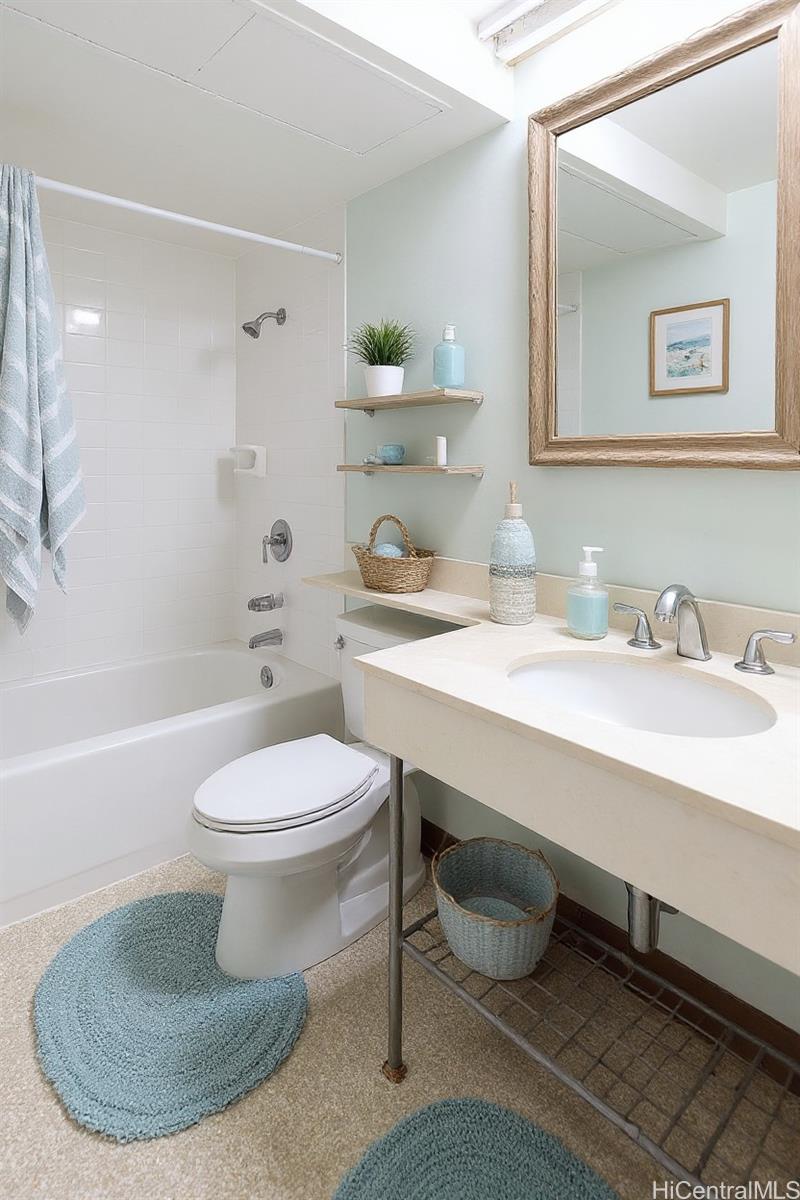 Fairway Manor condo # 1203, Honolulu, Hawaii - photo 16 of 25