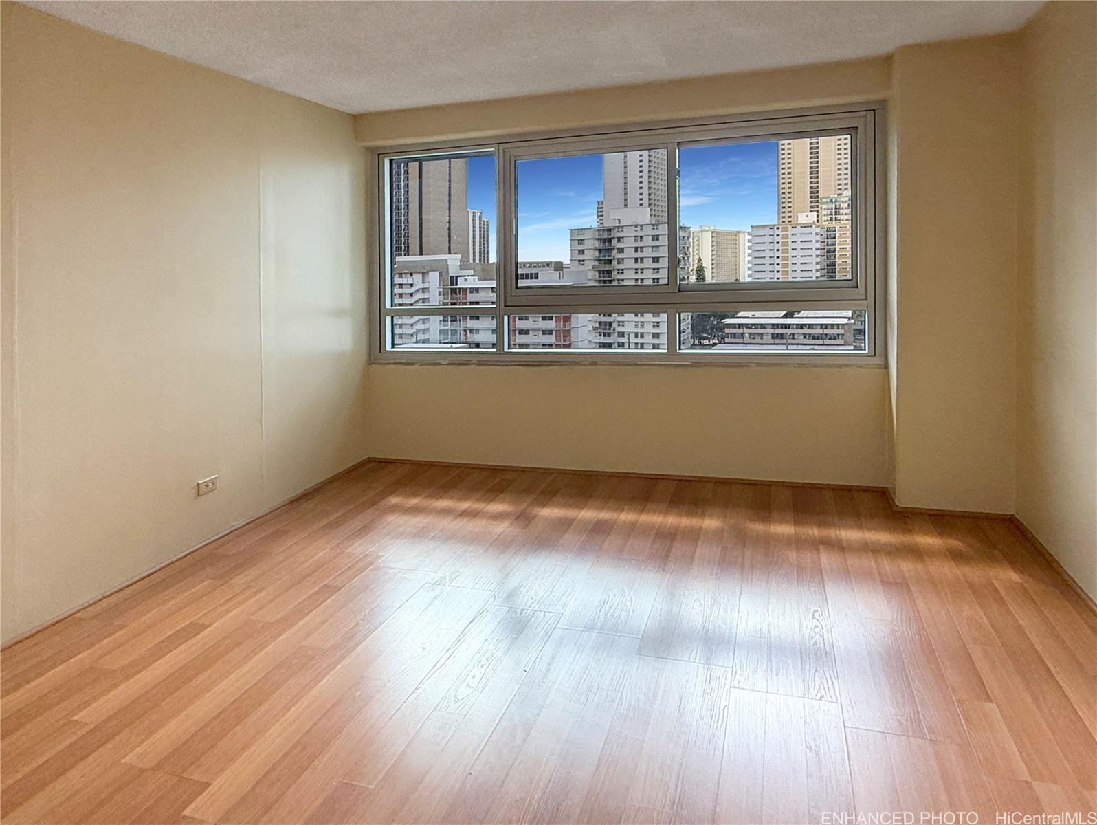 Fairway Manor condo # 903, Honolulu, Hawaii - photo 5 of 13