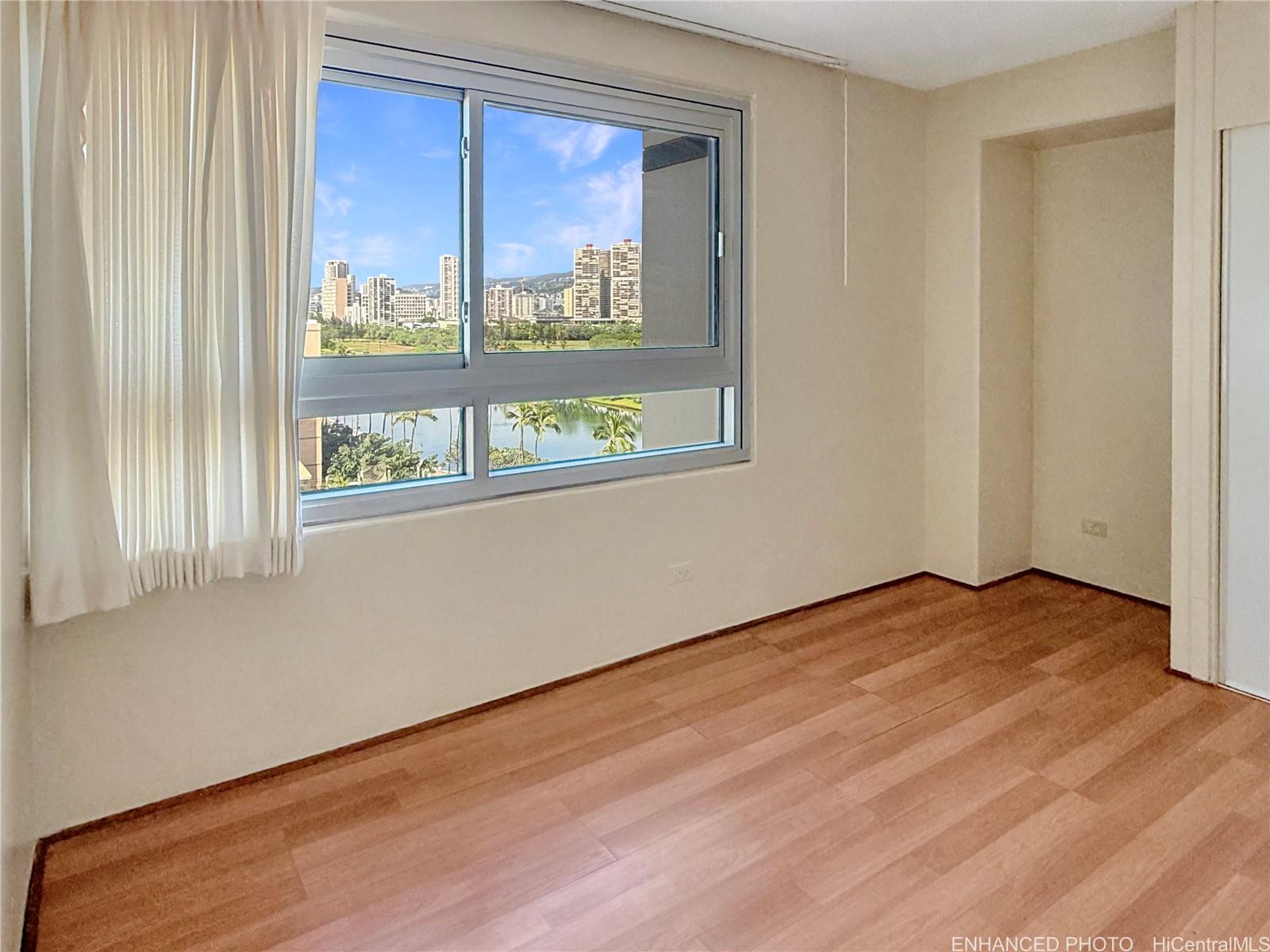 Fairway Manor condo # 903, Honolulu, Hawaii - photo 6 of 13