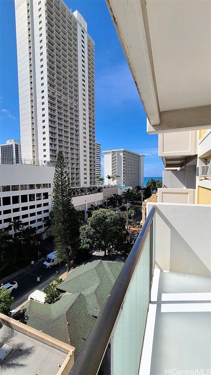 2465 Kuhio At Waikiki condo # 1010, Honolulu, Hawaii - photo 7 of 15