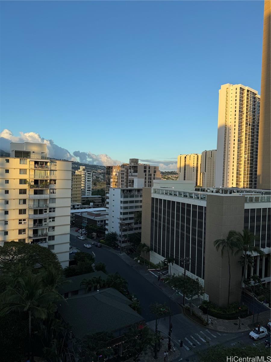 2465 Kuhio At Waikiki condo # 1510, Honolulu, Hawaii - photo 16 of 20