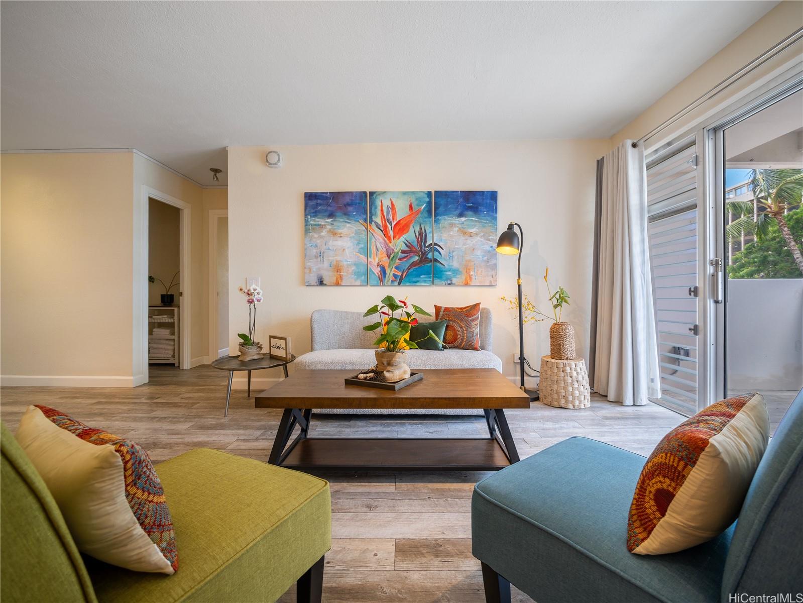 2465 Kuhio At Waikiki condo # 410, Honolulu, Hawaii - photo 2 of 21