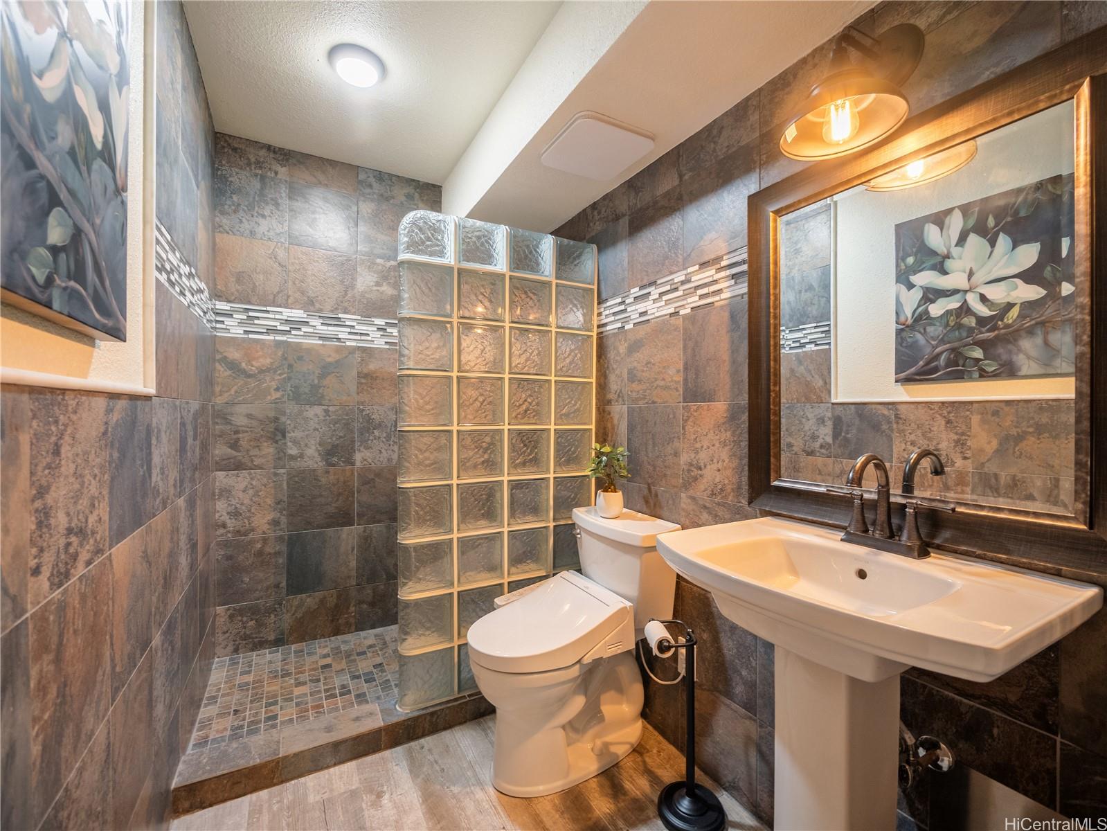 2465 Kuhio At Waikiki condo # 410, Honolulu, Hawaii - photo 16 of 21