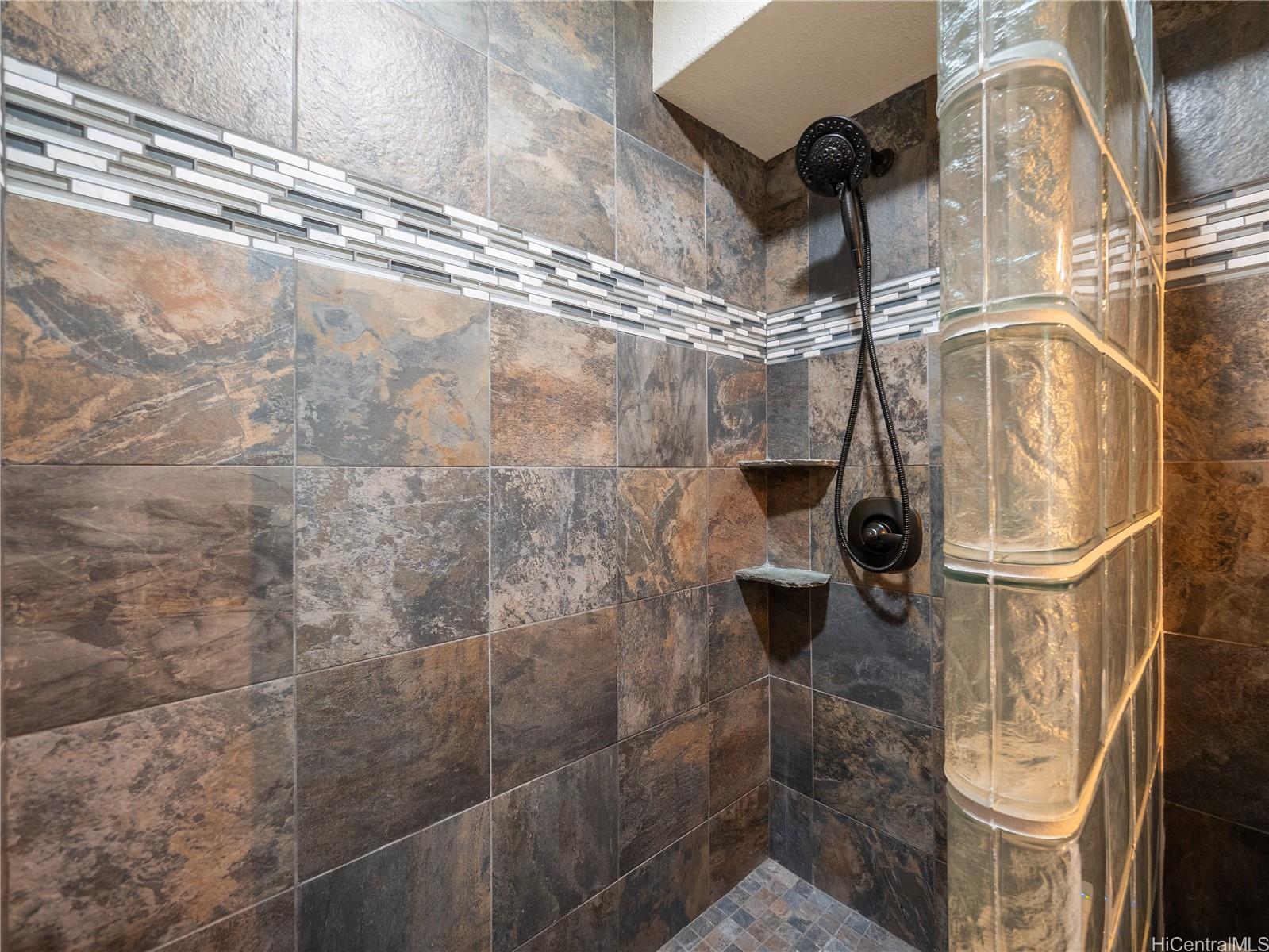 2465 Kuhio At Waikiki condo # 410, Honolulu, Hawaii - photo 17 of 21