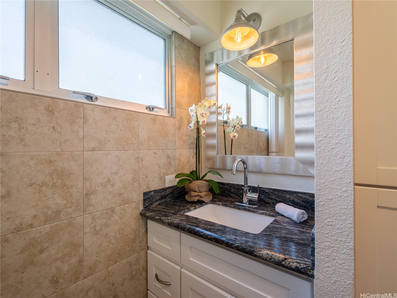 2465 Kuhio At Waikiki condo # 410, Honolulu, Hawaii - photo 18 of 21