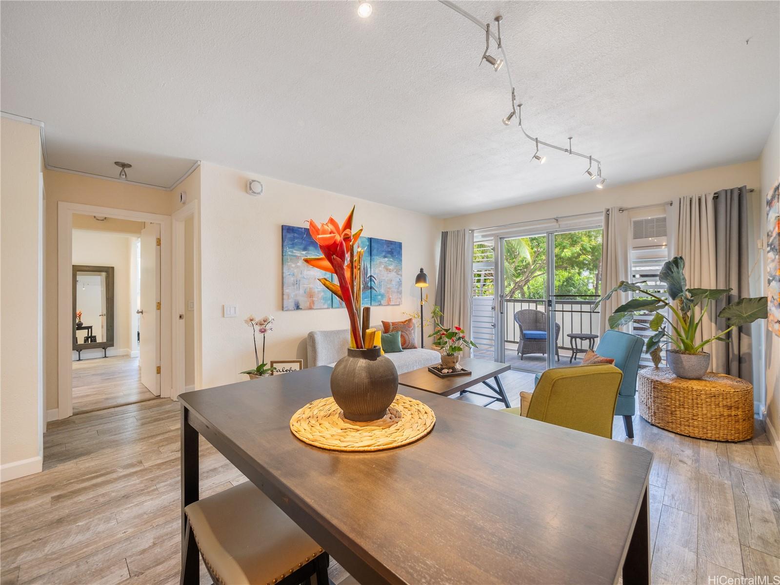 2465 Kuhio At Waikiki condo # 410, Honolulu, Hawaii - photo 8 of 21