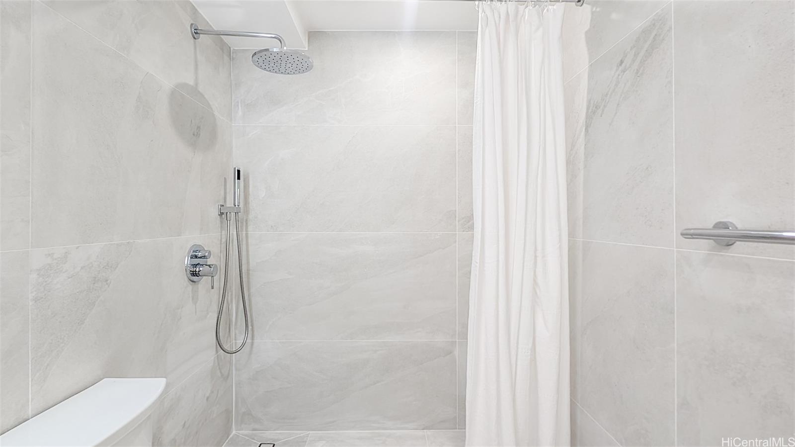 2465 Kuhio At Waikiki condo # 506, Honolulu, Hawaii - photo 14 of 24