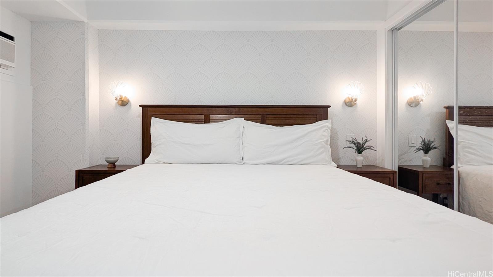 2465 Kuhio At Waikiki condo # 506, Honolulu, Hawaii - photo 17 of 24