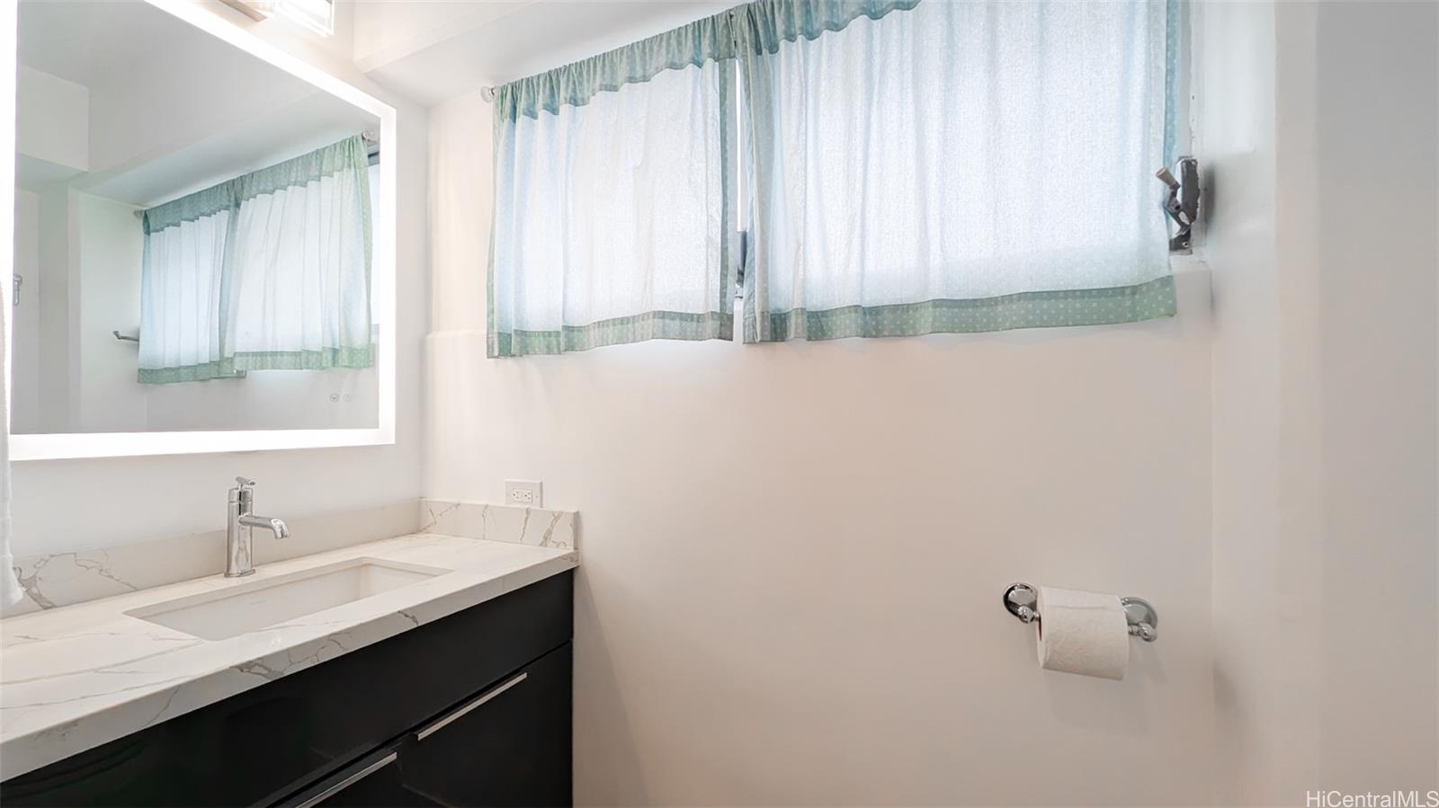 2465 Kuhio At Waikiki condo # 506, Honolulu, Hawaii - photo 23 of 24