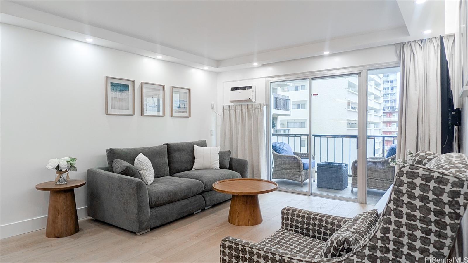 2465 Kuhio At Waikiki condo # 506, Honolulu, Hawaii - photo 5 of 24