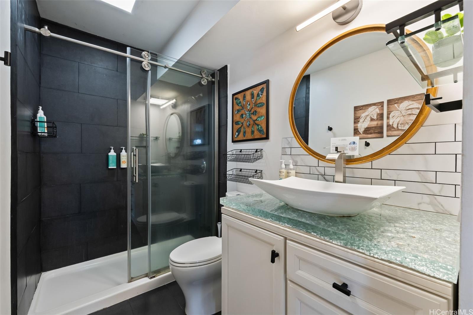 2465 Kuhio At Waikiki condo # 710, Honolulu, Hawaii - photo 12 of 25