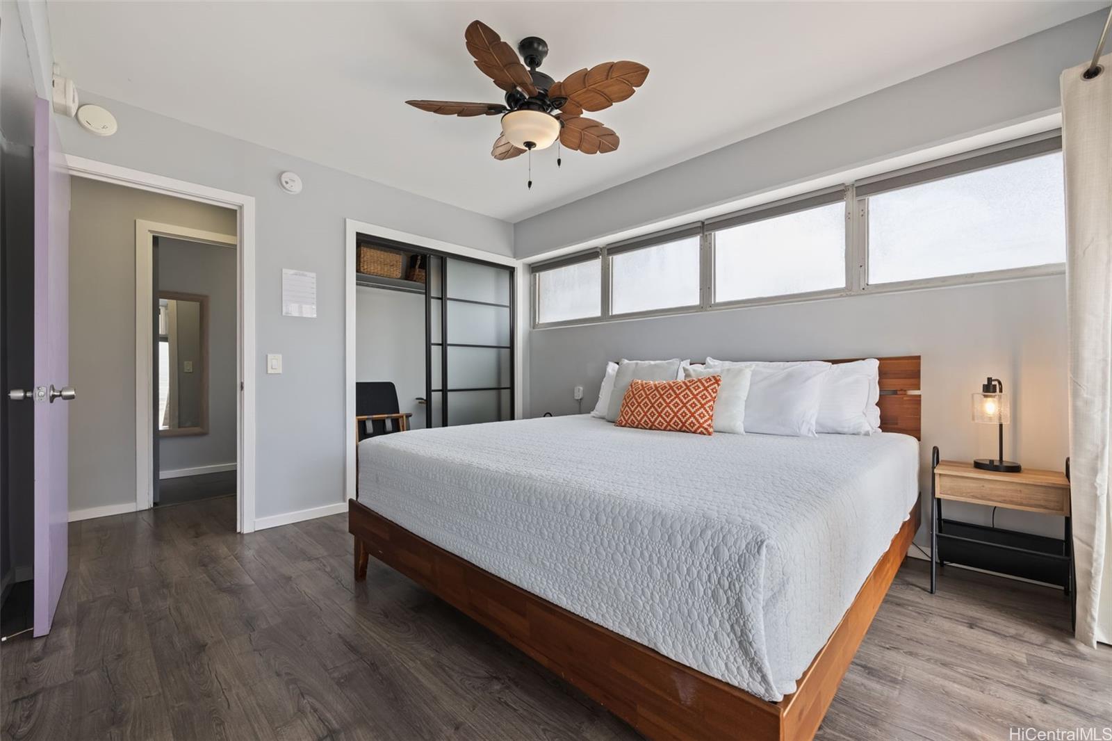 2465 Kuhio At Waikiki condo # 710, Honolulu, Hawaii - photo 18 of 25