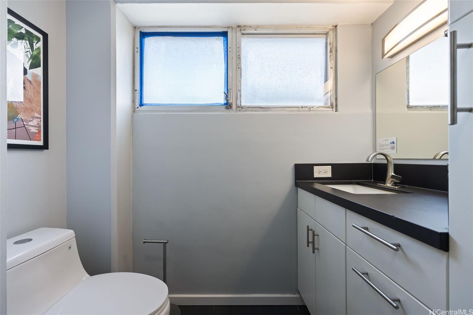 2465 Kuhio At Waikiki condo # 710, Honolulu, Hawaii - photo 22 of 25