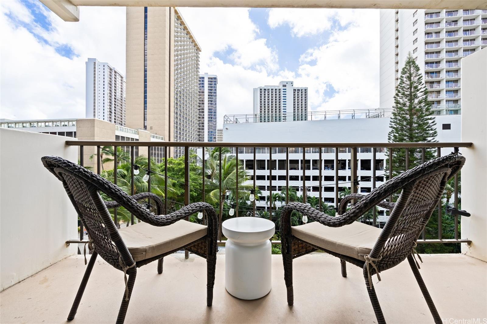 2465 Kuhio At Waikiki condo # 710, Honolulu, Hawaii - photo 9 of 25