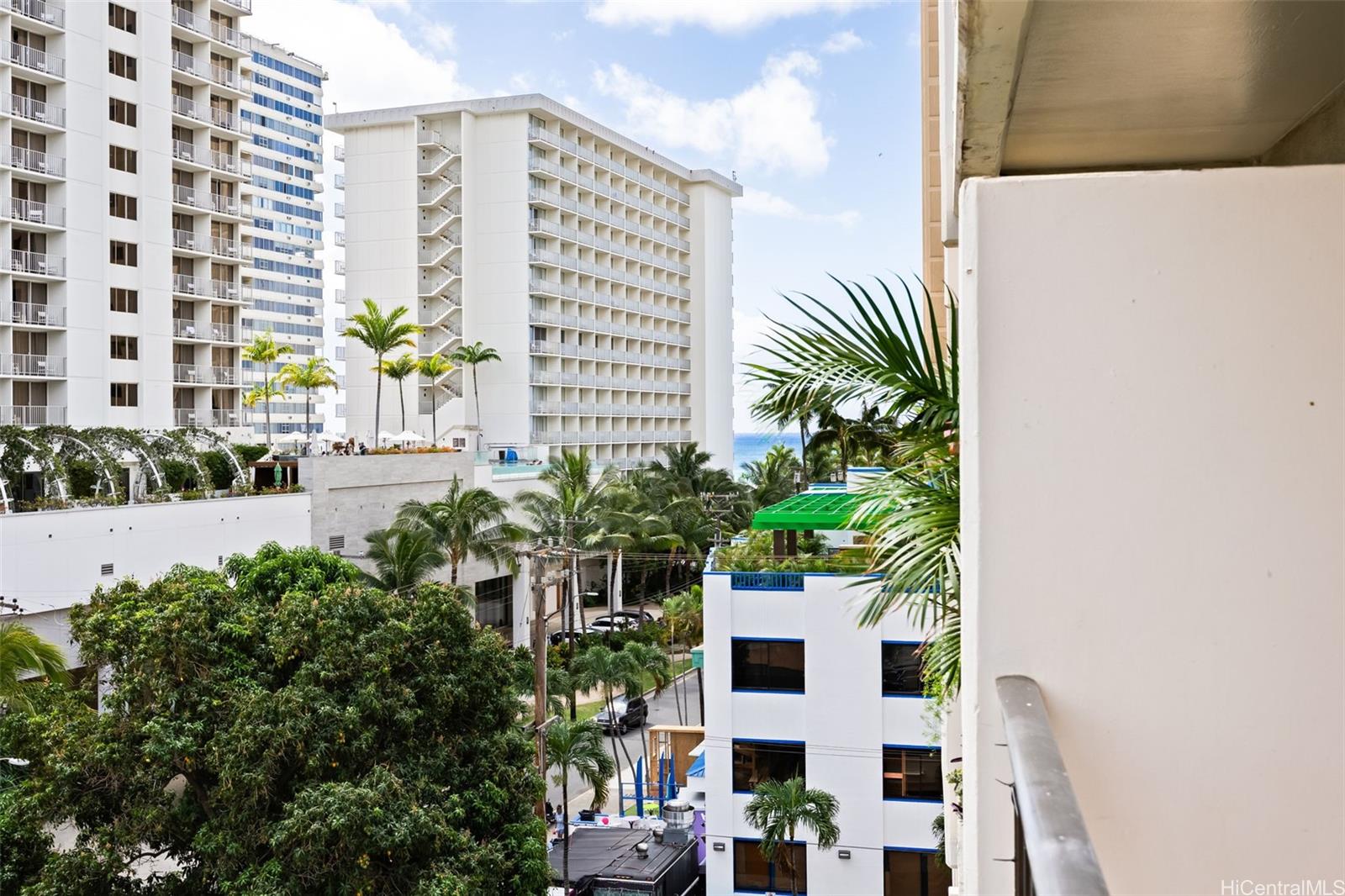 2465 Kuhio At Waikiki condo # 710, Honolulu, Hawaii - photo 10 of 25