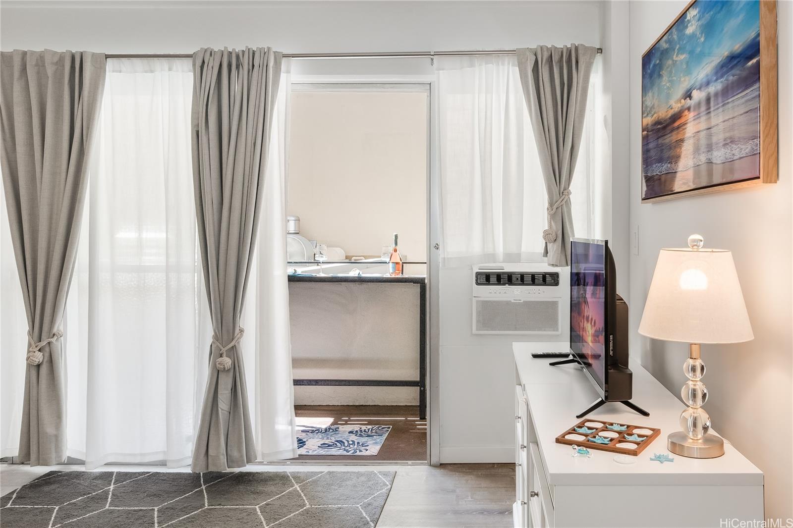 Niihau Apts Inc condo # 303, Honolulu, Hawaii - photo 13 of 18