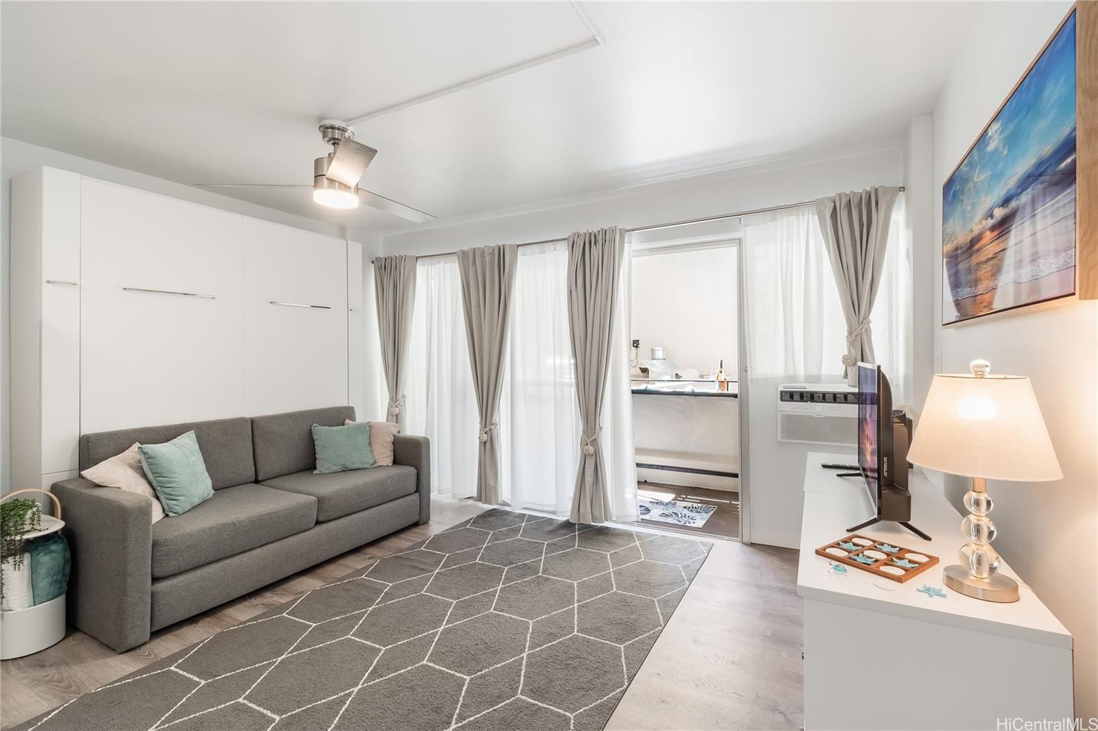 Niihau Apts Inc condo # 303, Honolulu, Hawaii - photo 3 of 18