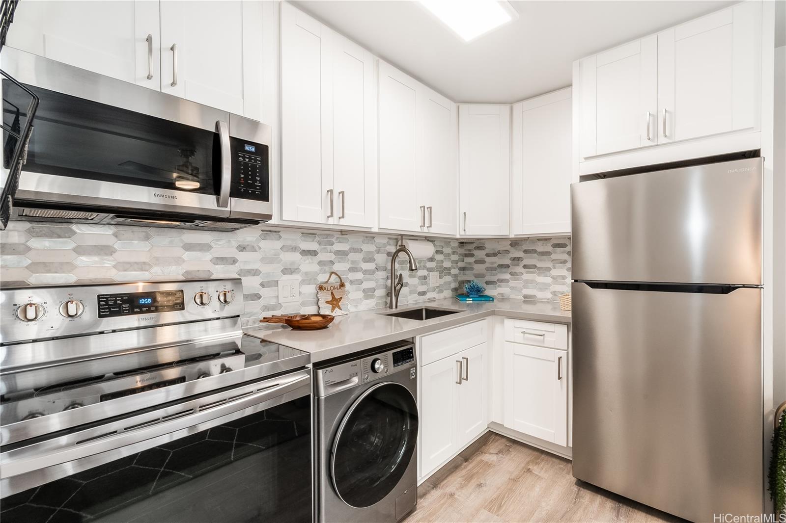 Niihau Apts Inc condo # 303, Honolulu, Hawaii - photo 5 of 18