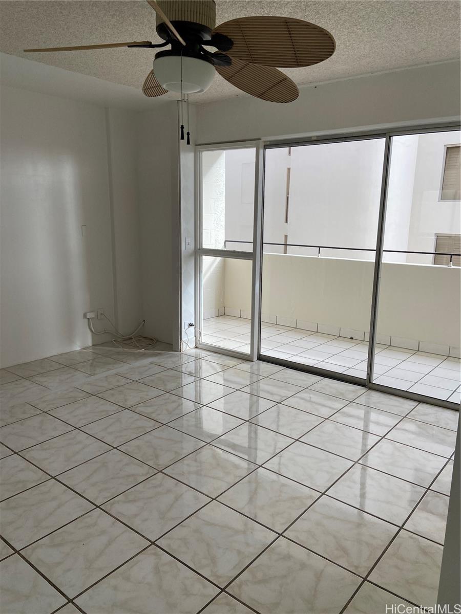 Niihau Apts Inc condo # 801, Honolulu, Hawaii - photo 2 of 8