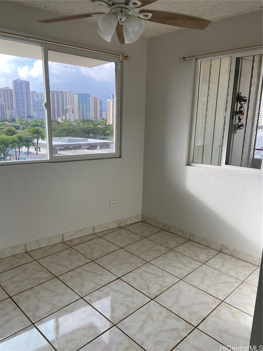 Niihau Apts Inc condo # 801, Honolulu, Hawaii - photo 5 of 8