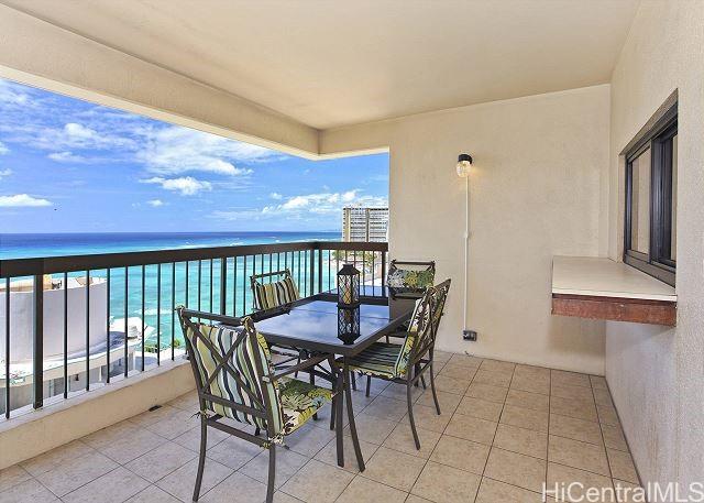 Waikiki Beach Tower condo # 1904, Honolulu, Hawaii - photo 5 of 25