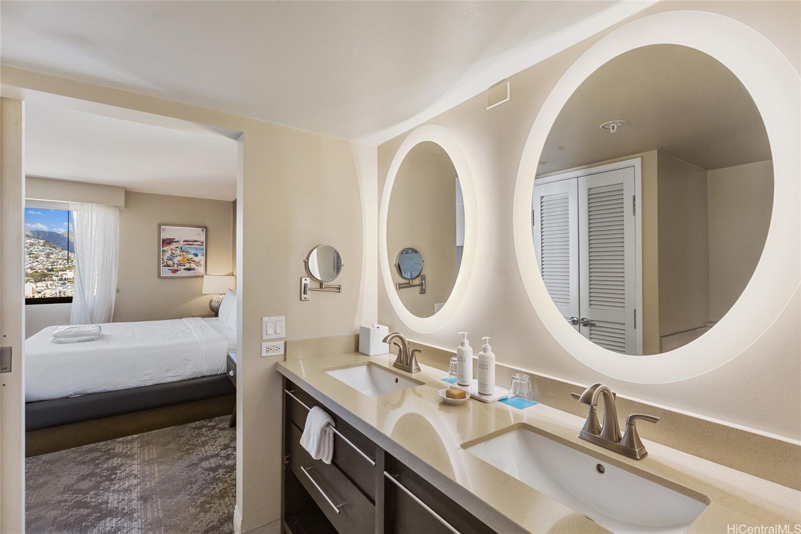 Waikiki Beach Tower condo # 2801, Honolulu, Hawaii - photo 18 of 22