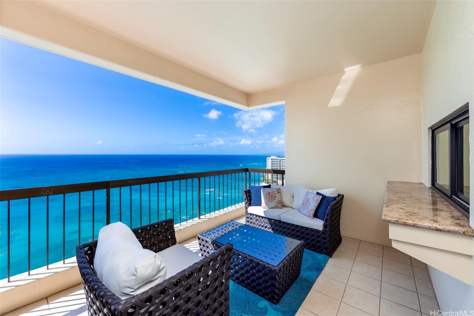 Waikiki Beach Tower # 4004, 2470 Kalakaua Ave, Honolulu | Waikiki condo