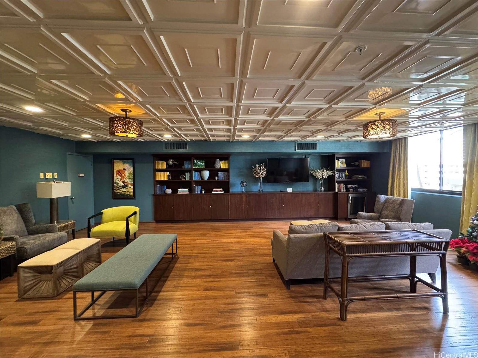 Waikiki Beach Tower condo # 504, Honolulu, Hawaii - photo 22 of 24