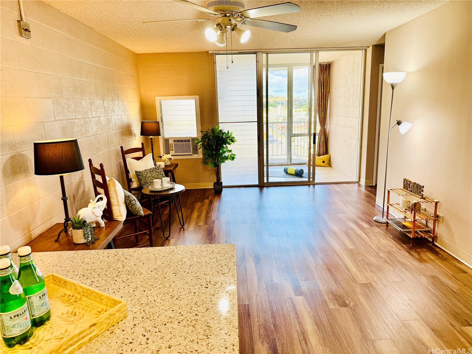 Kapiolani Royale condo # 1104, Honolulu, Hawaii - photo 2 of 25