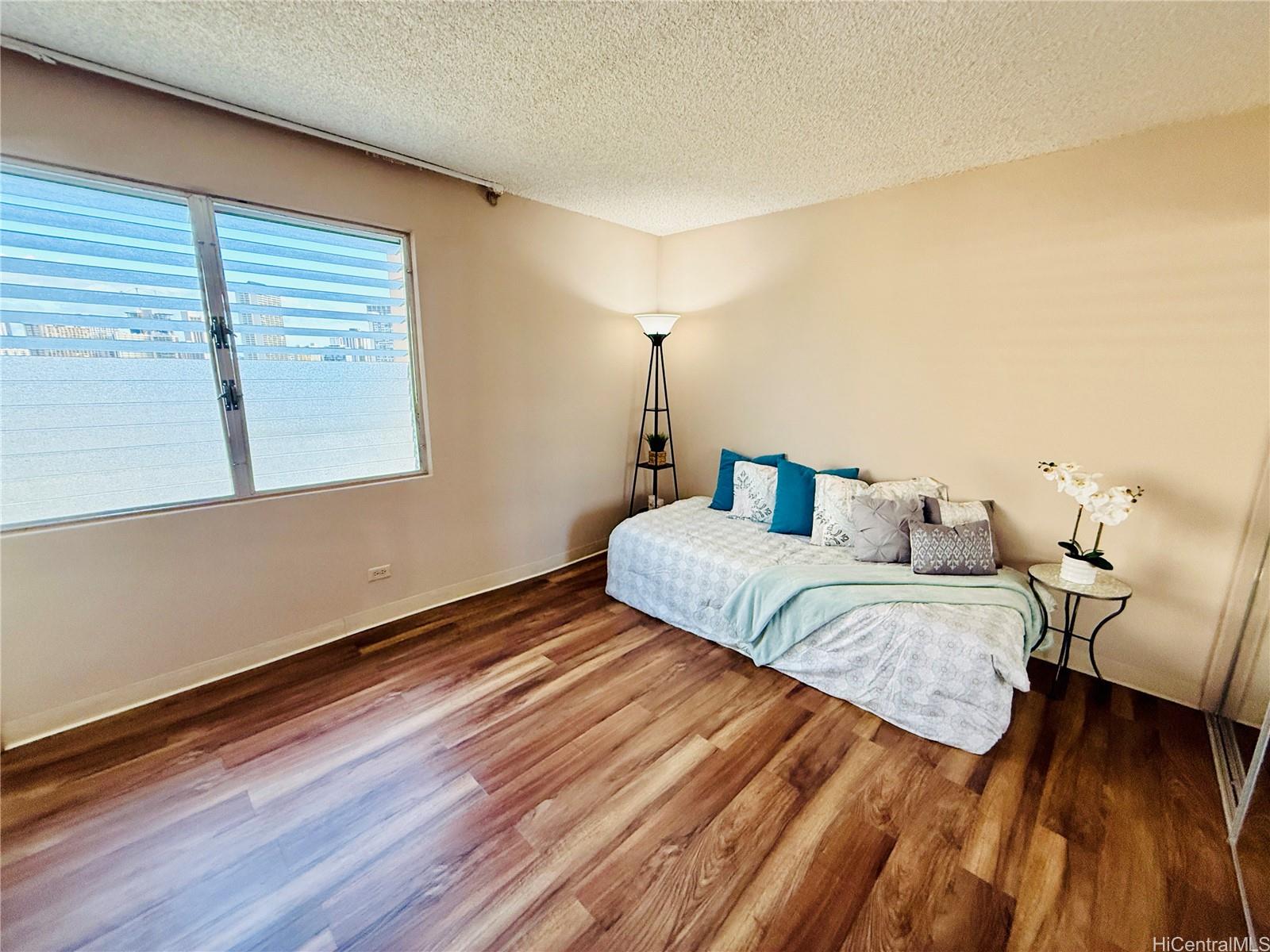 Kapiolani Royale condo # 1104, Honolulu, Hawaii - photo 11 of 25