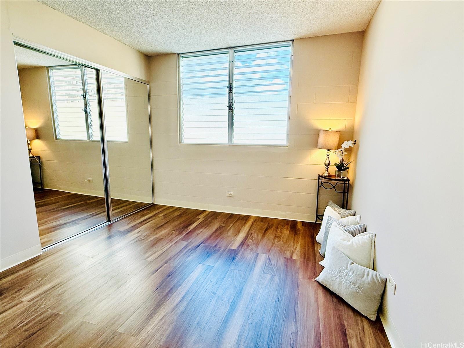 Kapiolani Royale condo # 1104, Honolulu, Hawaii - photo 15 of 25