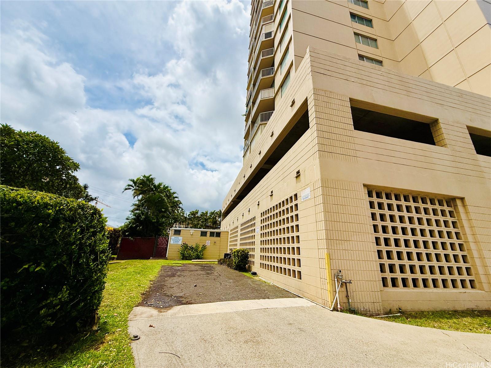 Kapiolani Royale condo # 1104, Honolulu, Hawaii - photo 18 of 25