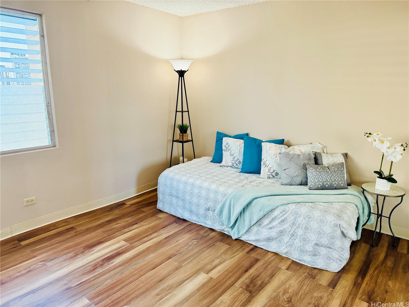 Kapiolani Royale condo # 1104, Honolulu, Hawaii - photo 10 of 25