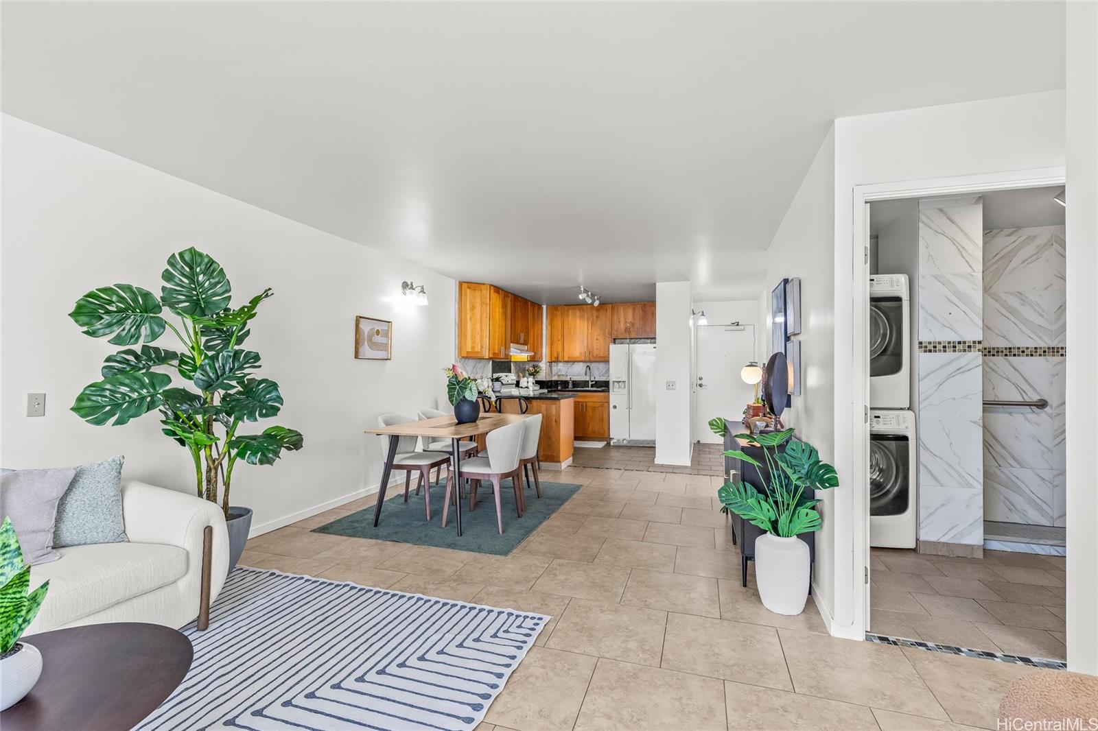 Kapiolani Royale condo # 1503, Honolulu, Hawaii - photo 19 of 25