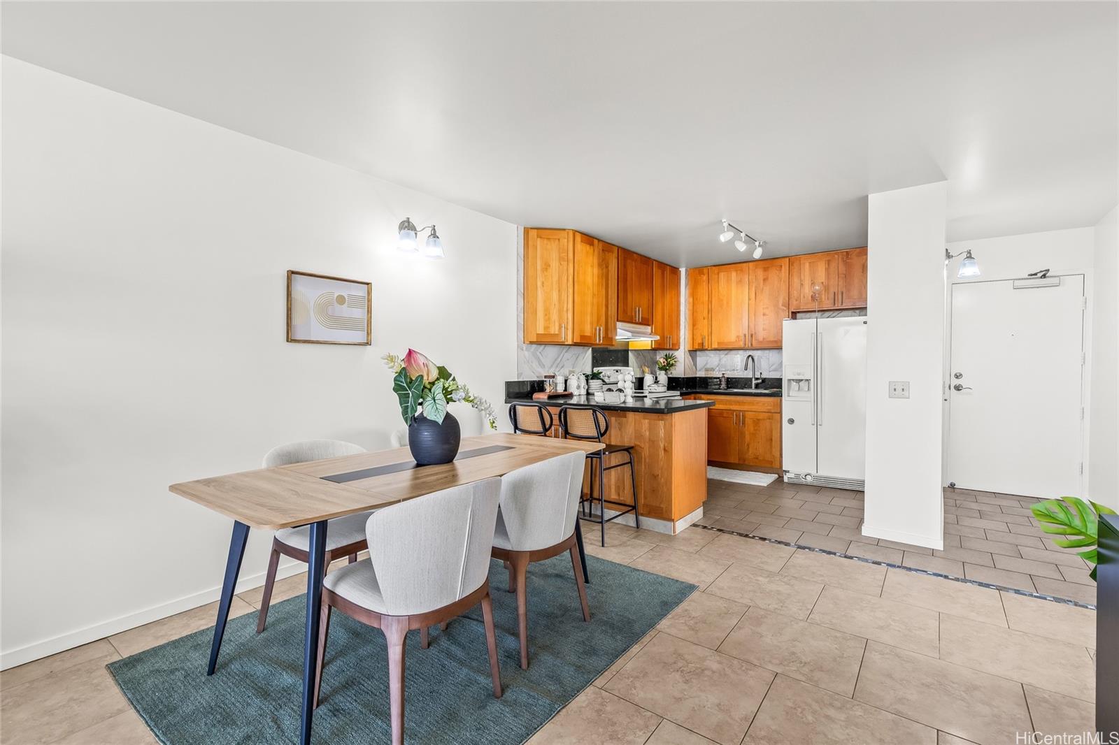 2474 Kapiolani Blvd Honolulu - Rental - photo 5 of 25