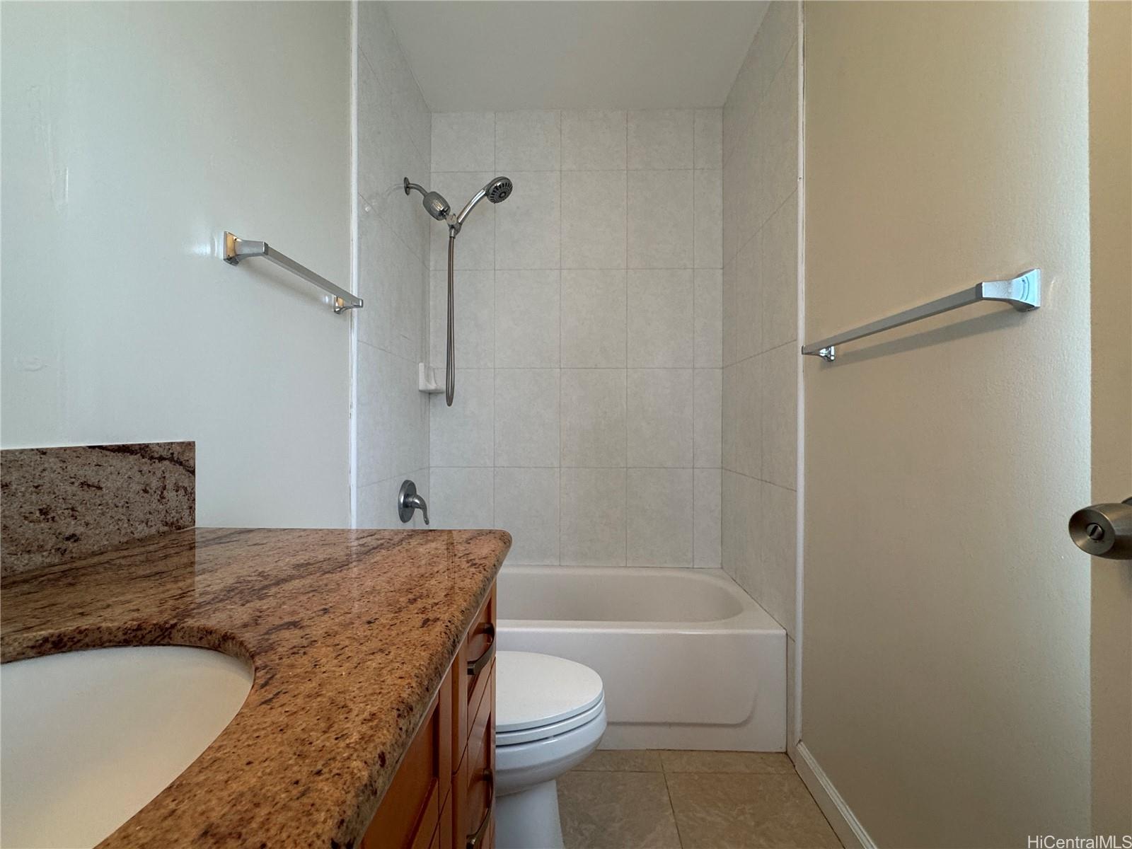 2474 Kapiolani Blvd Honolulu - Rental - photo 11 of 16